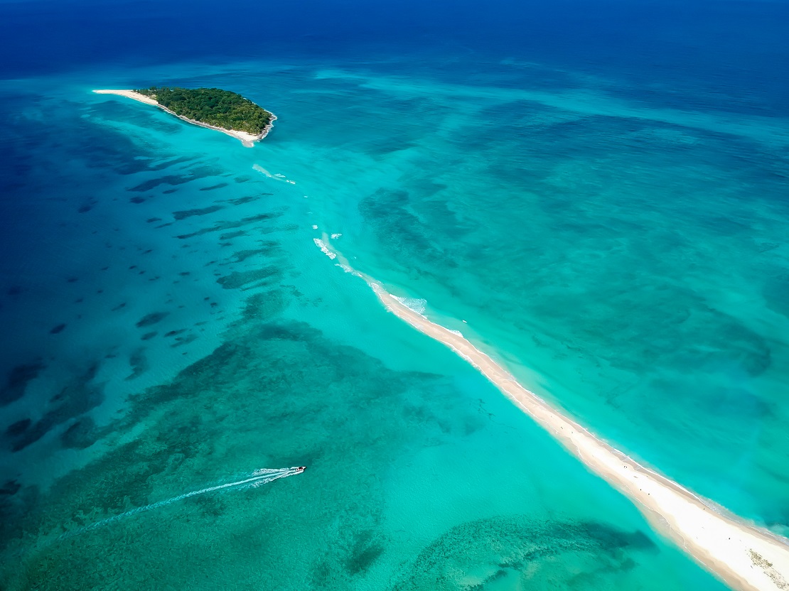 Korallenbänke vor der Insel Nosy Iranja Madagascar