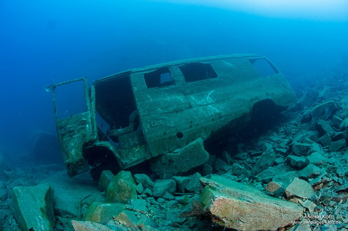 Wrack eines Kleinbusses