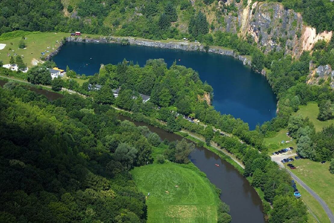 Der Baggersee in Diez aus der Vogelperspektive