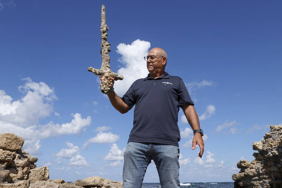 900 Jahre altes Kreuzfahrerschwert aus dem Meer geborgen